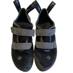 Men's Evolv Climbing Shoes.  Size 10.5